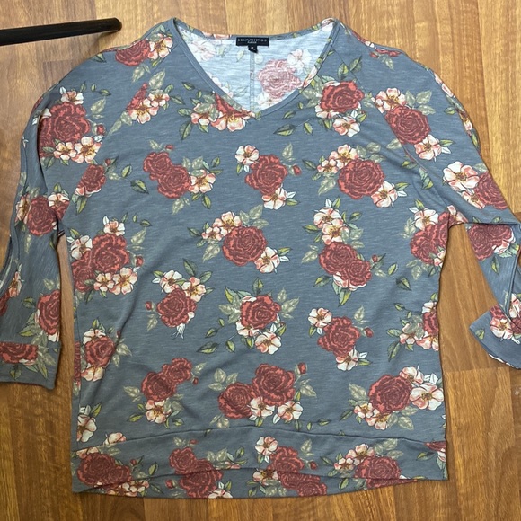 Rose sweater v neck - Picture 2 of 4
